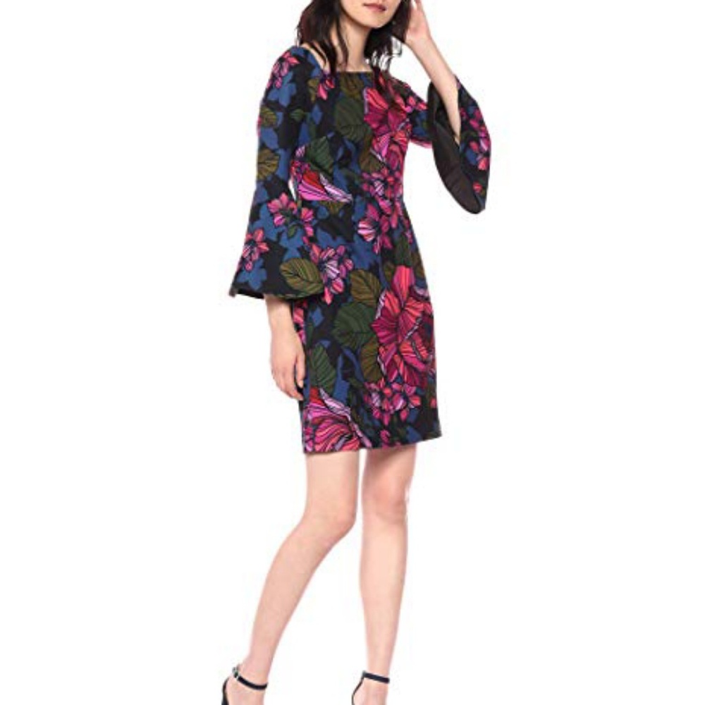 Nwt Trina Turk Miley 2 square neck bell sleeve dre